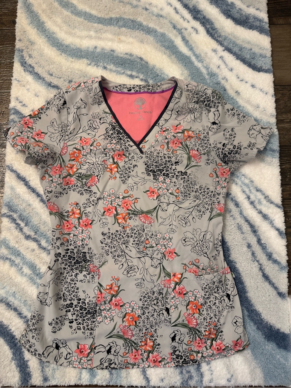 XS Scrub top